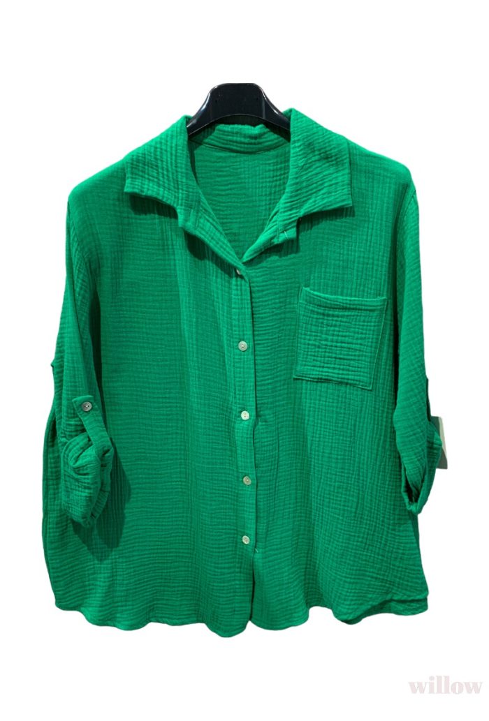 Chemise en gaze de coton vert boutonnée